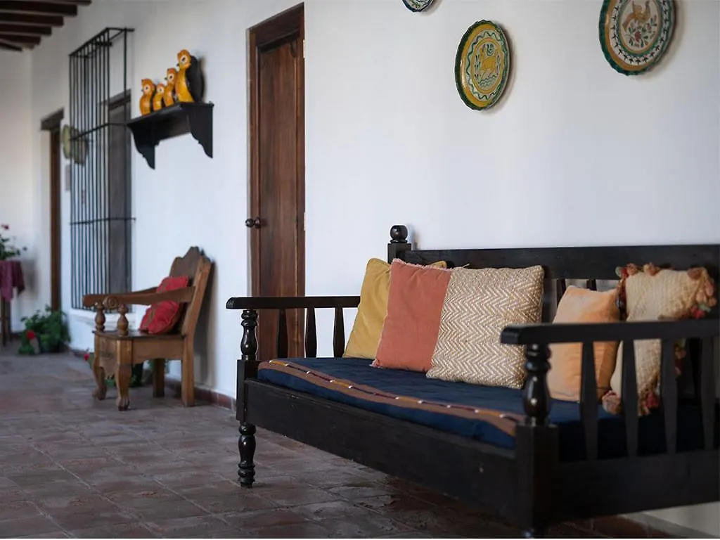 Casita Del Escritor Daire Antigua Guatemala